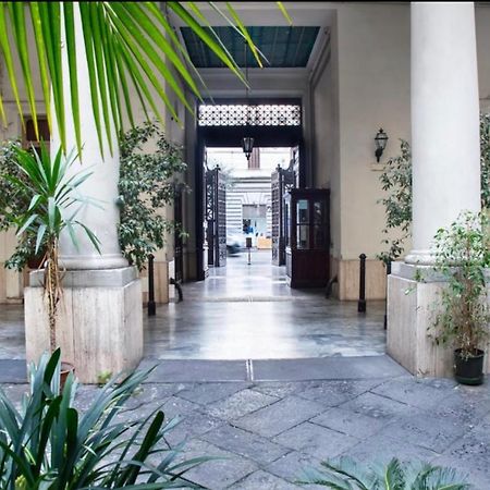 La Lepre Felice-Bovio Hotel เนเปิลส์ ภายนอก รูปภาพ