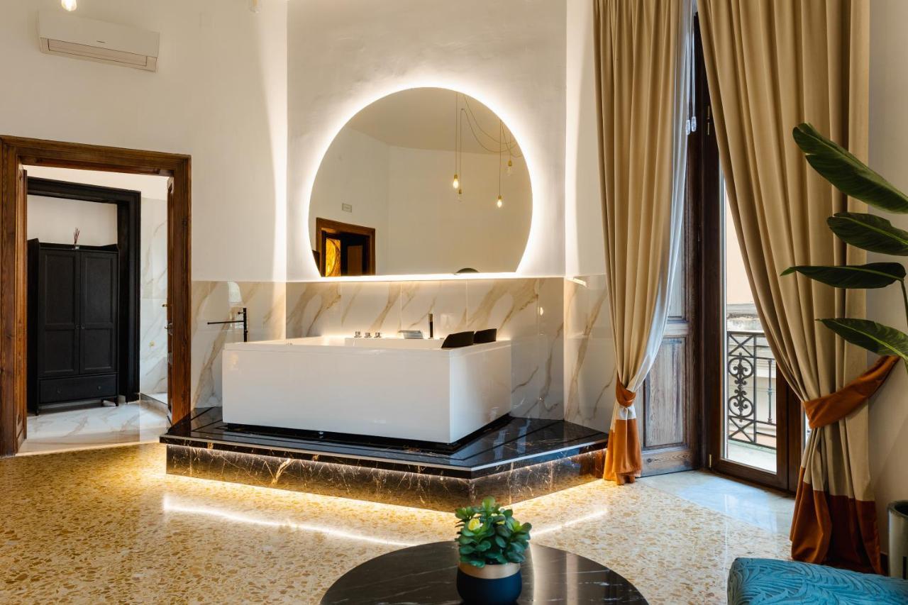 La Lepre Felice-Bovio Hotel เนเปิลส์ ภายนอก รูปภาพ