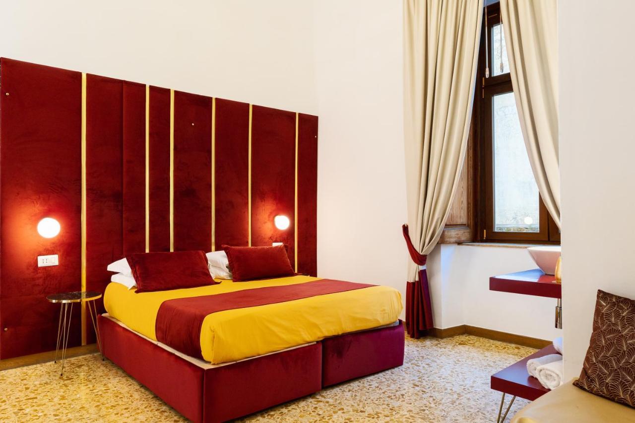 La Lepre Felice-Bovio Hotel เนเปิลส์ ภายนอก รูปภาพ