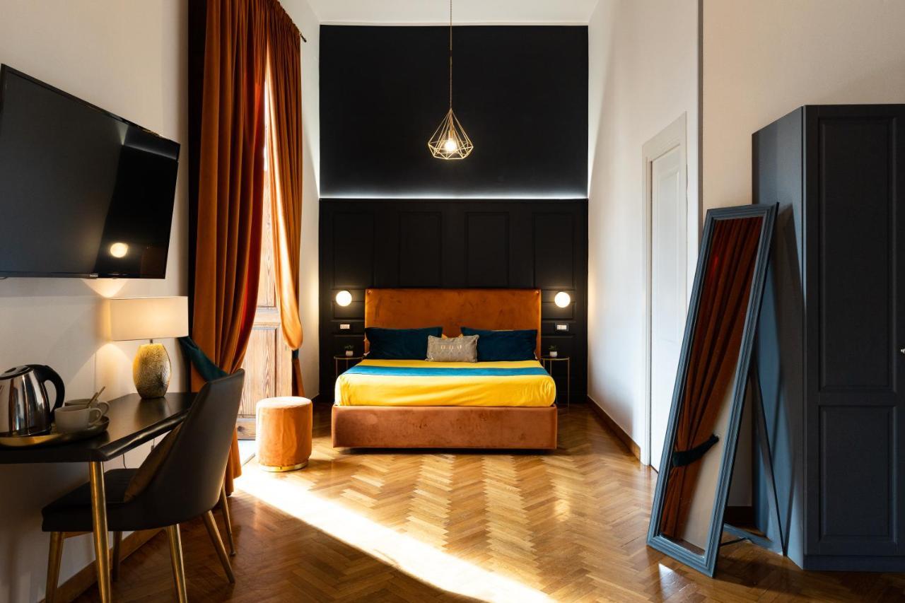La Lepre Felice-Bovio Hotel เนเปิลส์ ภายนอก รูปภาพ
