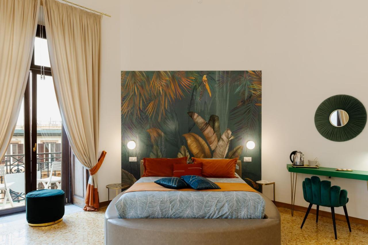 La Lepre Felice-Bovio Hotel เนเปิลส์ ภายนอก รูปภาพ