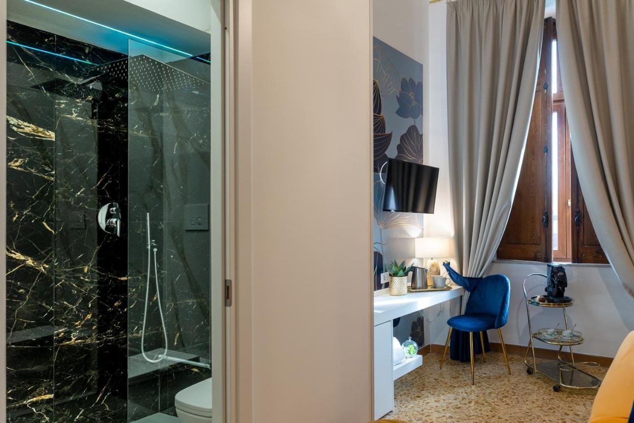 La Lepre Felice-Bovio Hotel เนเปิลส์ ภายนอก รูปภาพ