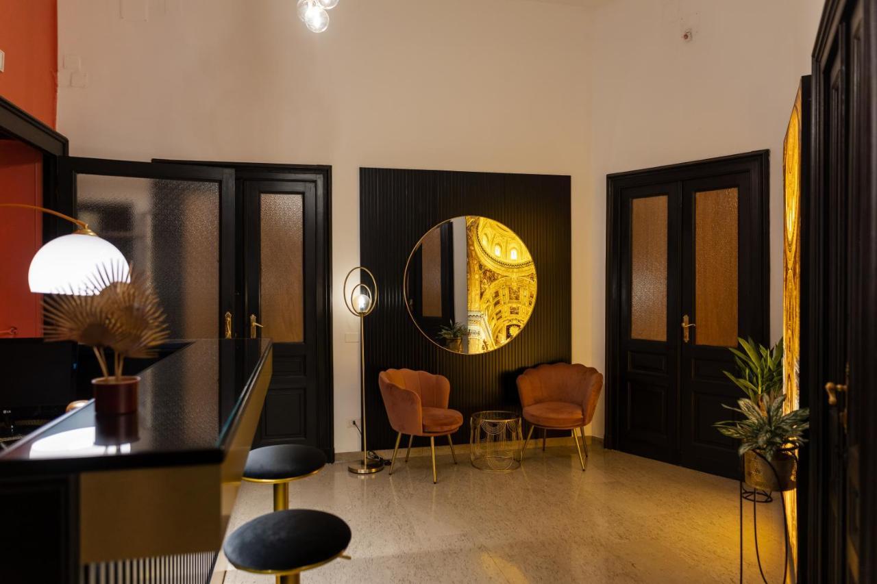La Lepre Felice-Bovio Hotel เนเปิลส์ ภายนอก รูปภาพ