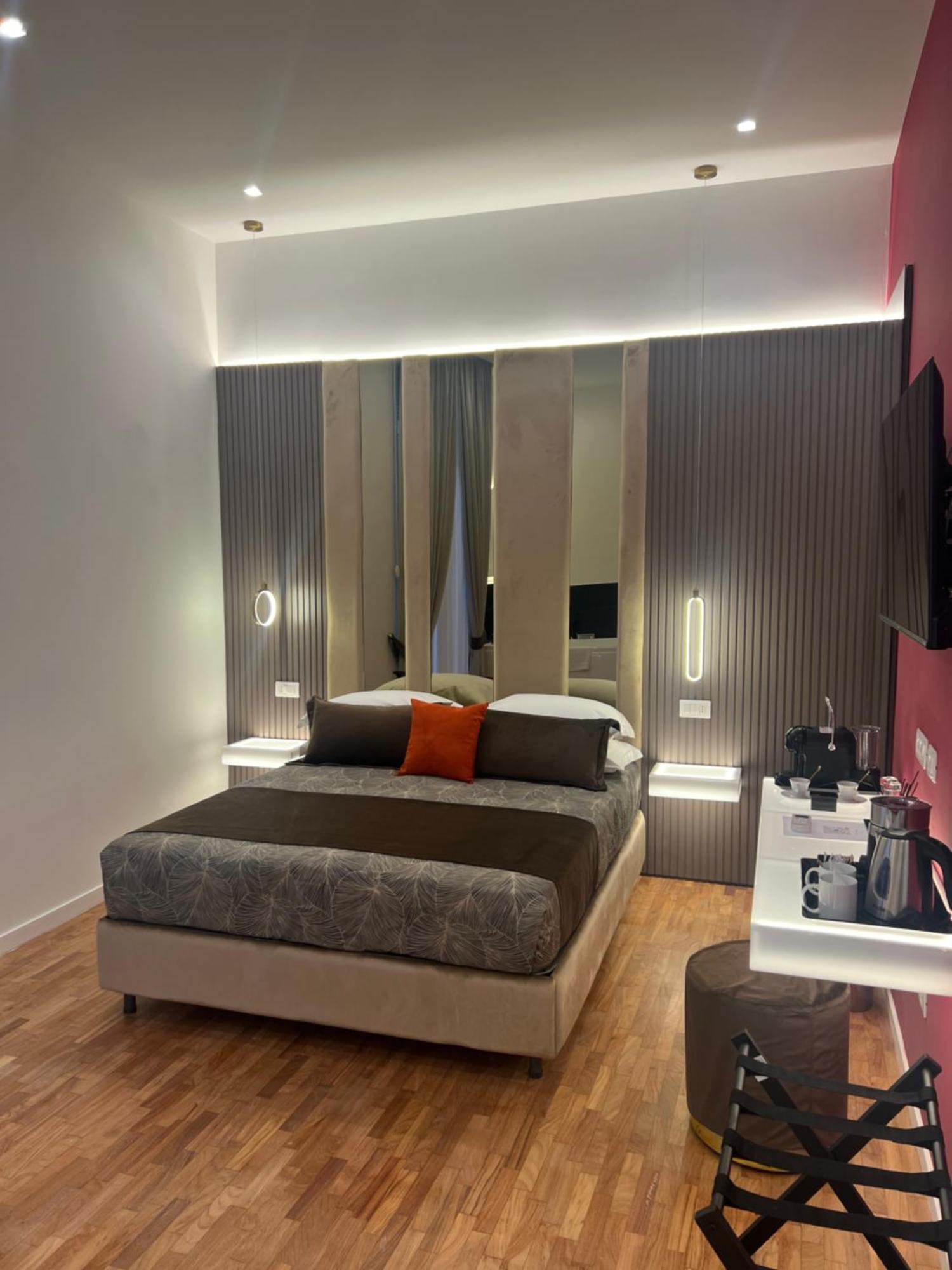La Lepre Felice-Bovio Hotel เนเปิลส์ ภายนอก รูปภาพ