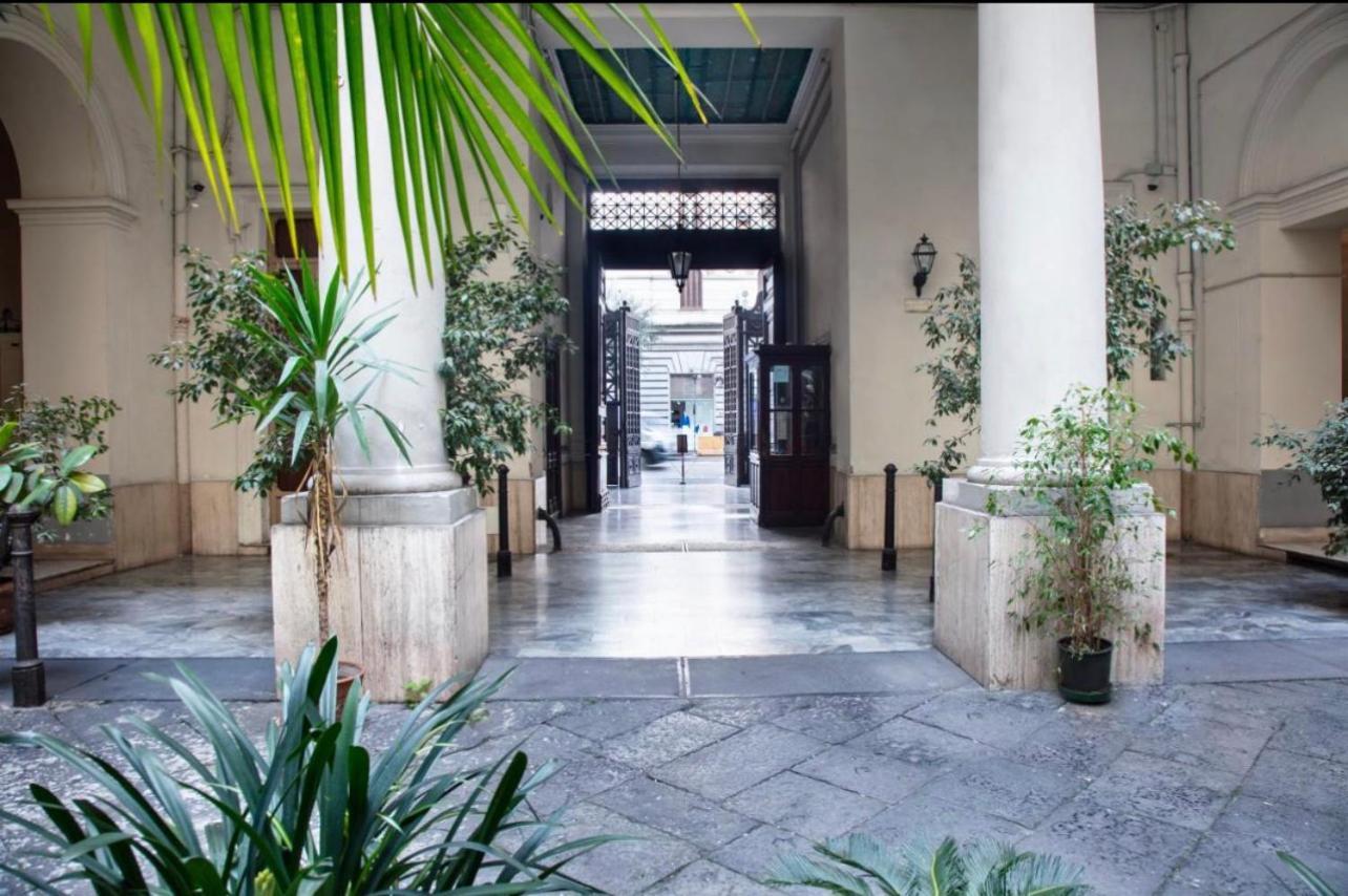 La Lepre Felice-Bovio Hotel เนเปิลส์ ภายนอก รูปภาพ