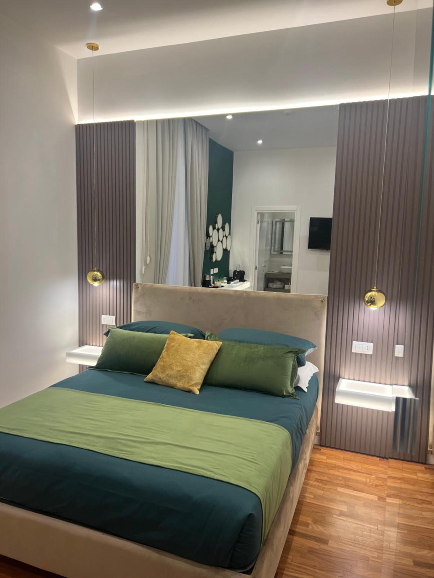 La Lepre Felice-Bovio Hotel เนเปิลส์ ภายนอก รูปภาพ
